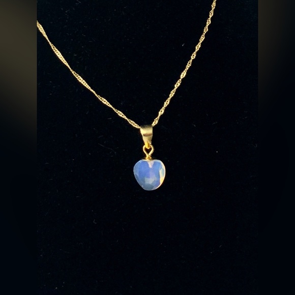 Faceted heart shaped Opal pendant - Picture 3 of 10